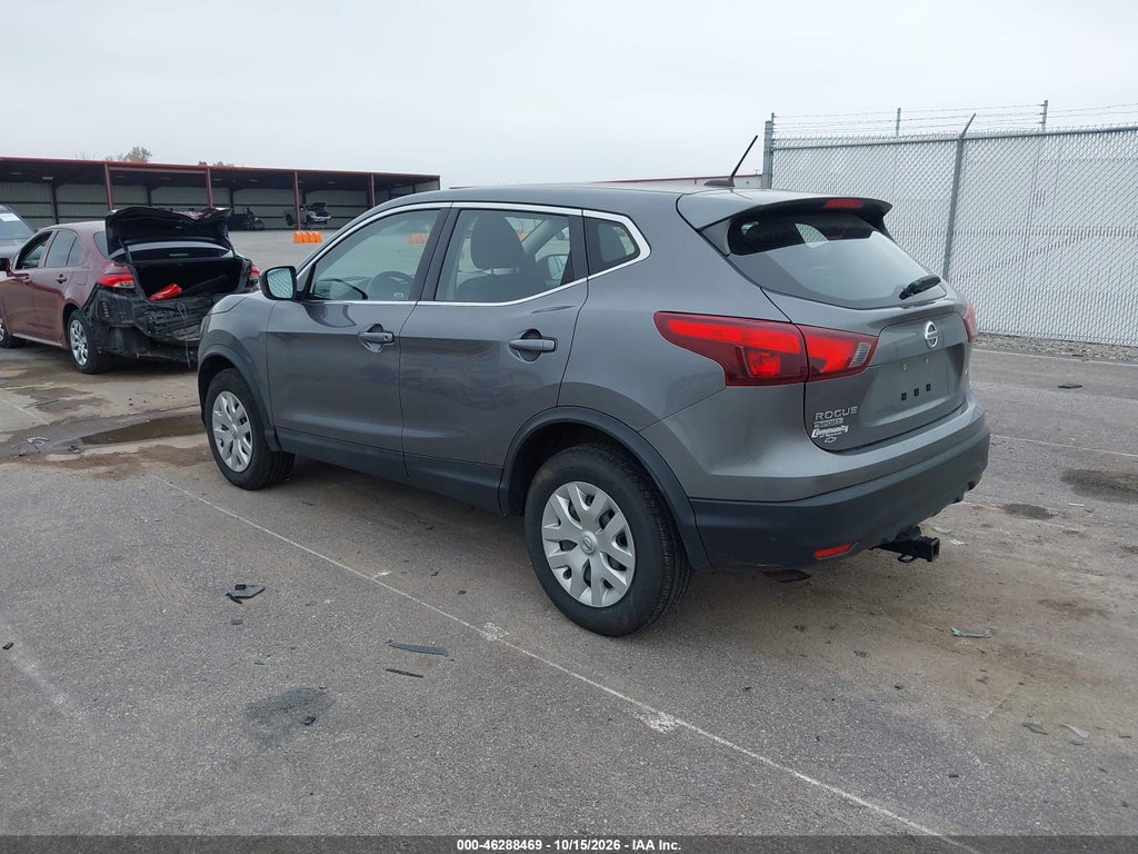 2019 Nissan Rogue Sport S photo 3