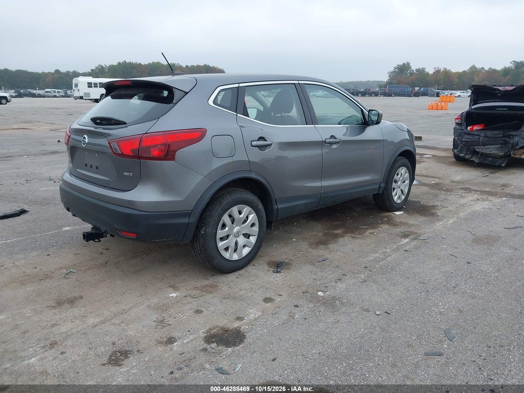 2019 Nissan Rogue Sport S photo 4
