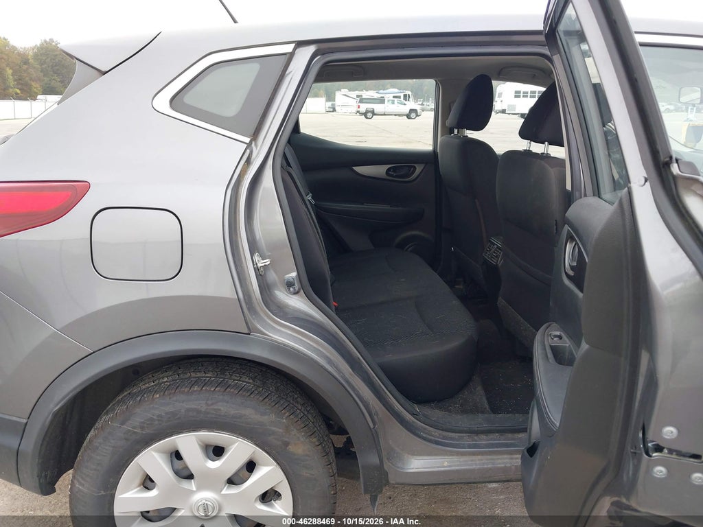 2019 Nissan Rogue Sport S photo 8