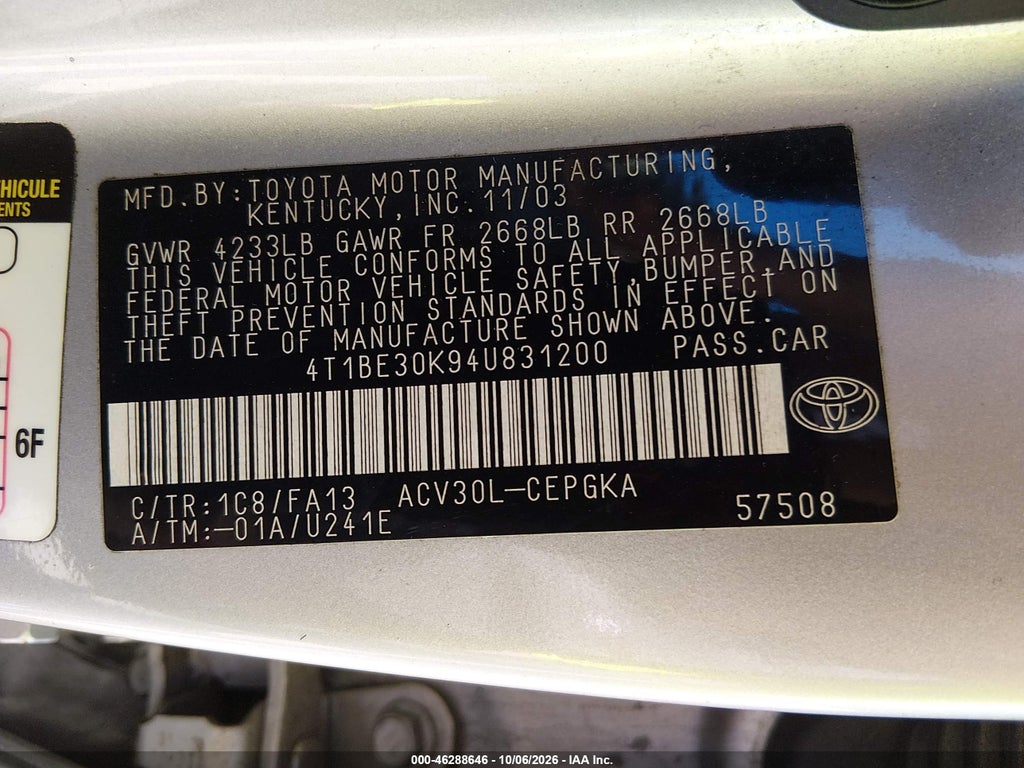 2004 Toyota Camry LE/XLE/SE photo 9