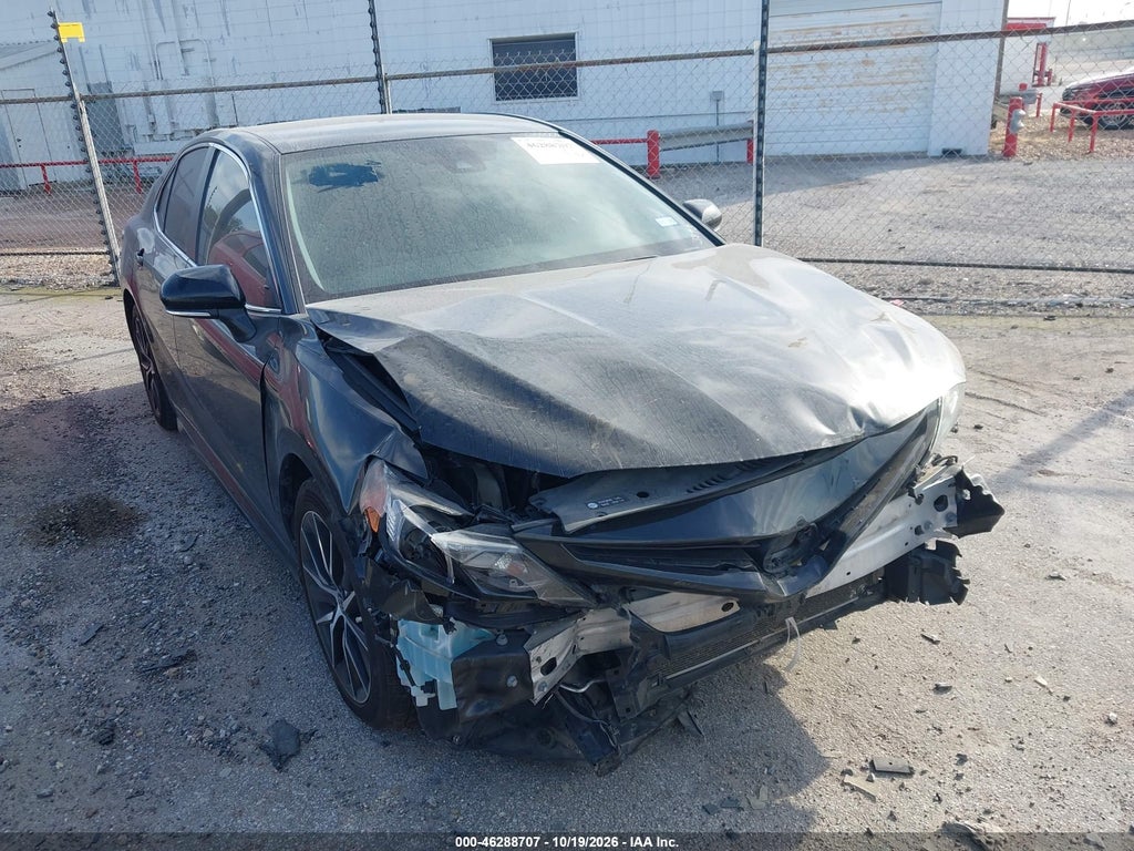 TOYOTA CAMRY 2024