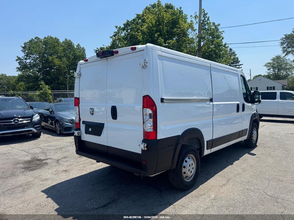 2022 Ram Promaster 3500 LOW Roof 136 WB photo 4