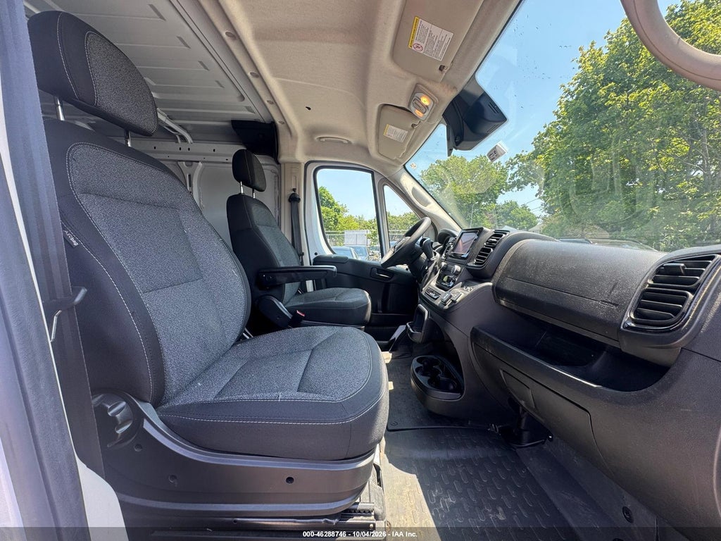 2022 Ram Promaster 3500 LOW Roof 136 WB photo 5