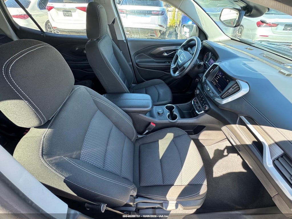 2022 GMC Terrain FWD SLE photo 5