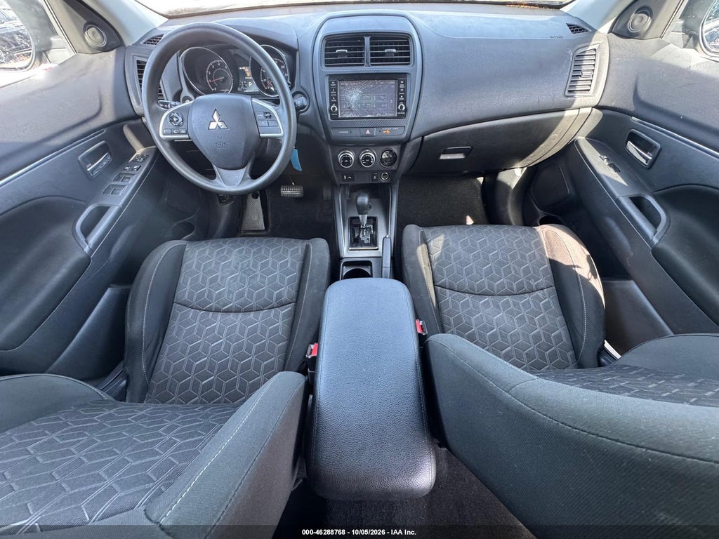 2023 Mitsubishi Outlander Sport 2.0 ES AWC photo 8