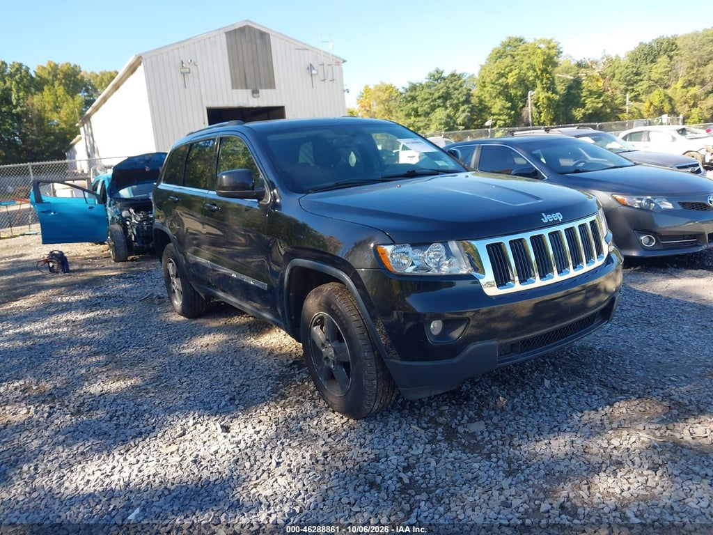 2013 Jeep Grand Cherokee Laredo photo 1