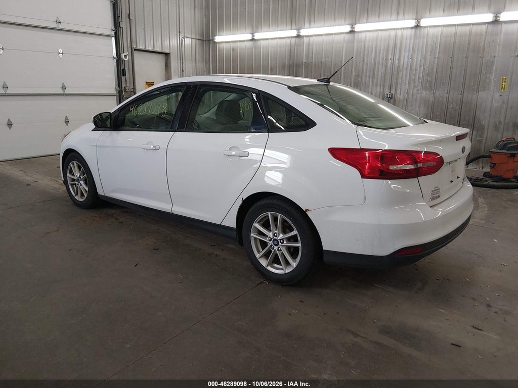 2015 Ford Focus SE photo 3
