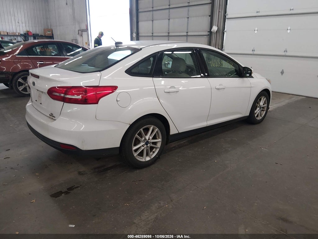 2015 Ford Focus SE photo 4