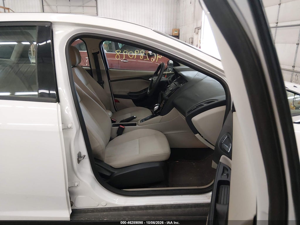 2015 Ford Focus SE photo 5