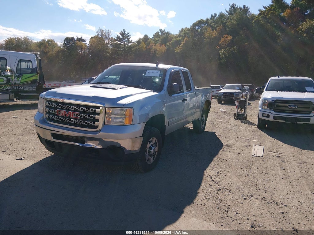 2012 GMC Sierra 2500HD SLE photo 2