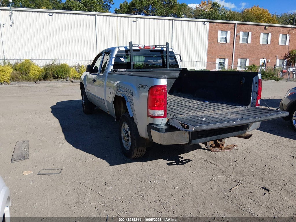 2012 GMC Sierra 2500HD SLE photo 3