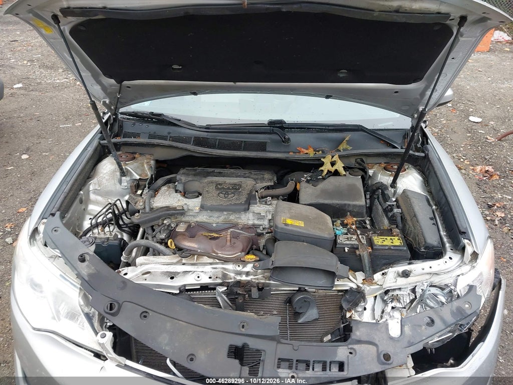 2012 Toyota Camry LE photo 10