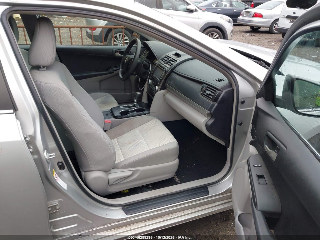 2012 Toyota Camry LE photo 5