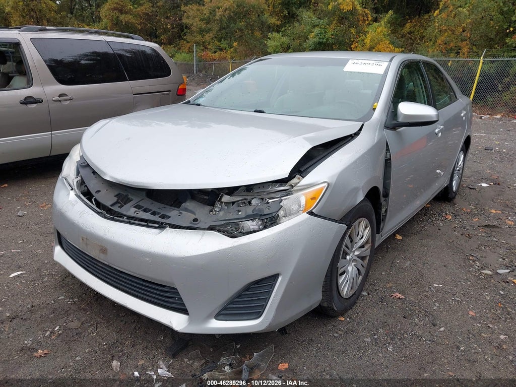 2012 Toyota Camry LE photo 6