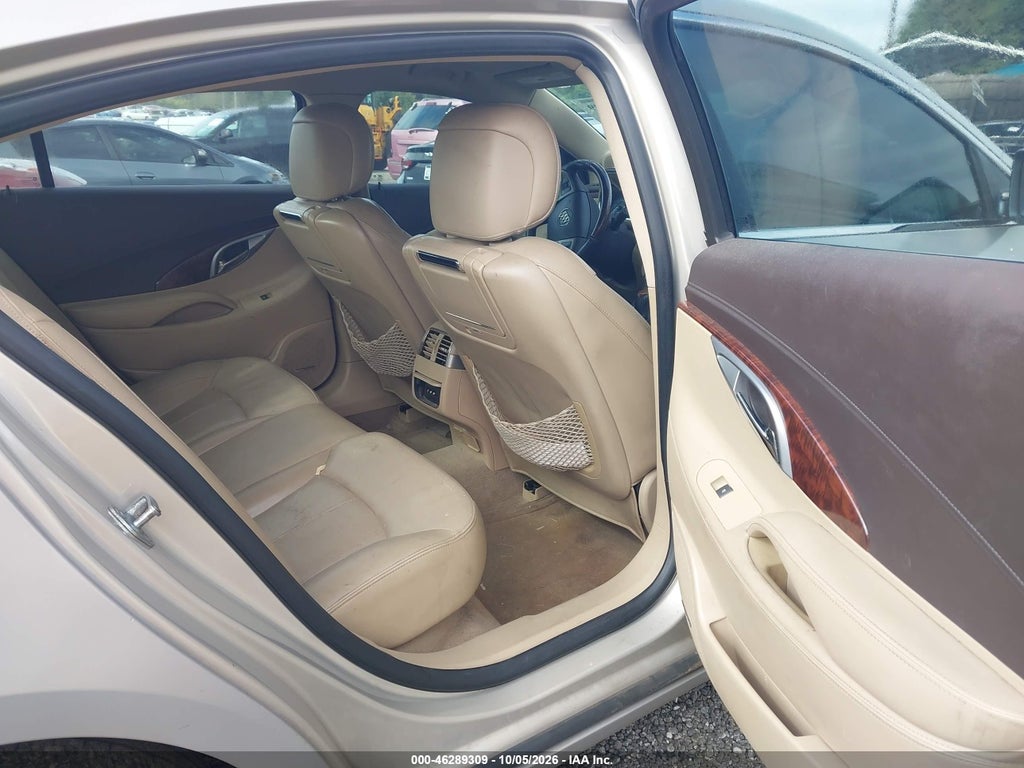 2011 Buick Lacrosse CXS photo 8