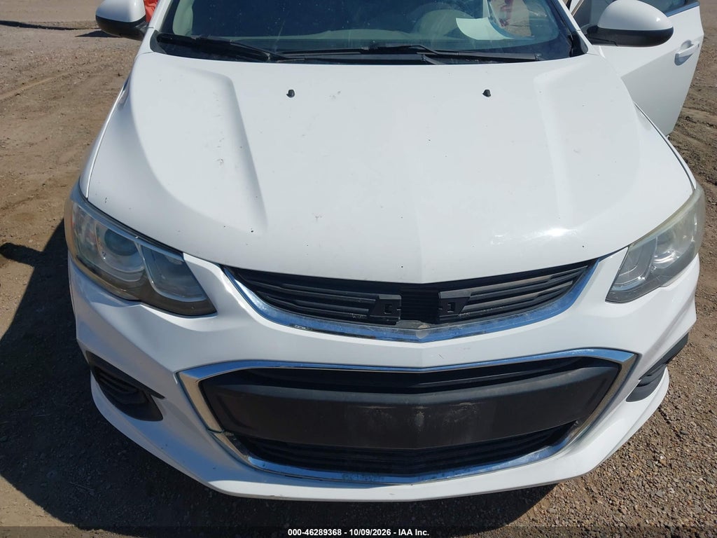 2018 Chevrolet Sonic LT Auto photo 6