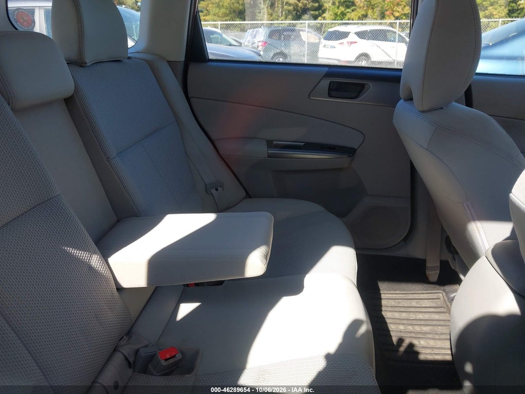 2011 Subaru Forester 2.5X photo 8