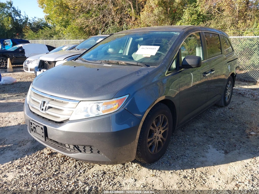 2013 Honda Odyssey EX photo 2