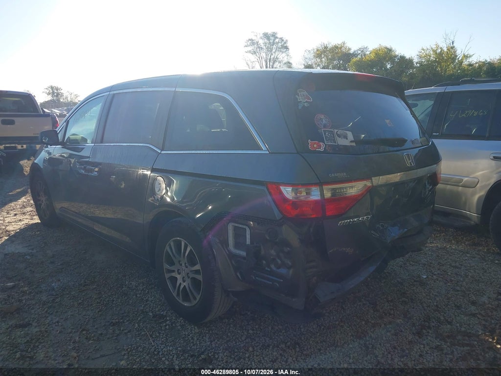 2013 Honda Odyssey EX photo 3