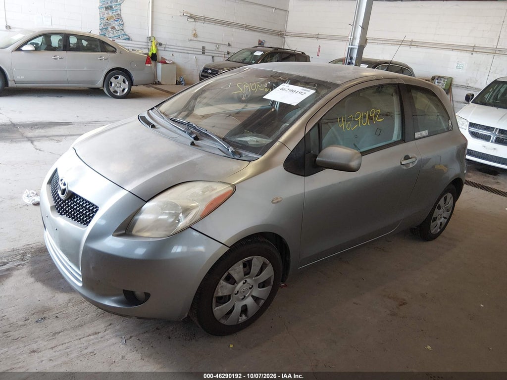2008 Toyota Yaris photo 2