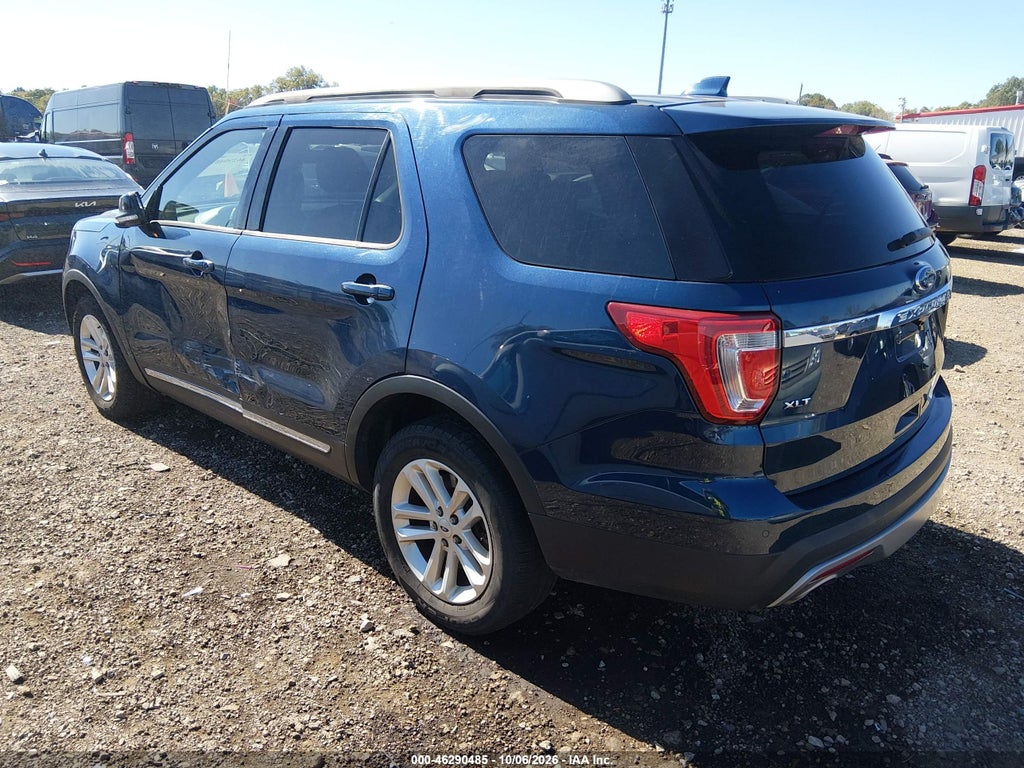 2017 Ford Explorer XLT photo 3