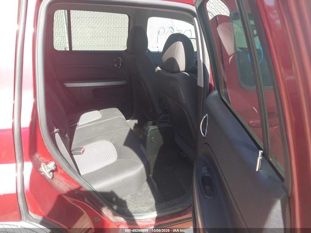 2009 Chevrolet HHR LT photo 8