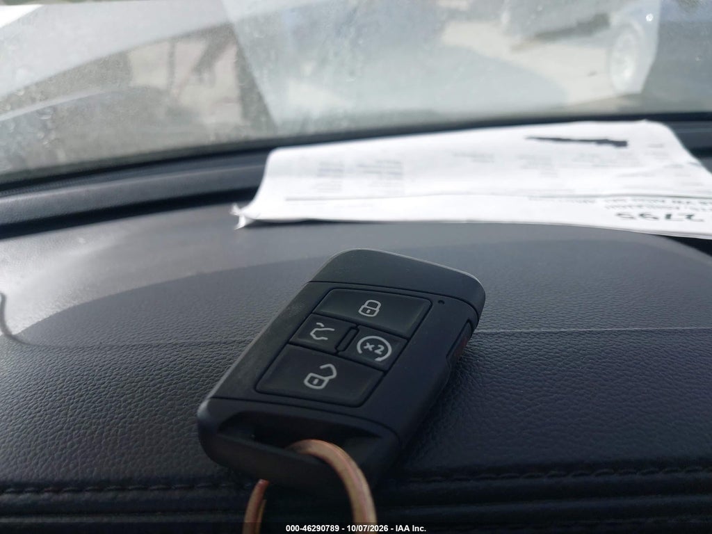 2018 Volkswagen Atlas 3.6L V6 SEL photo 11