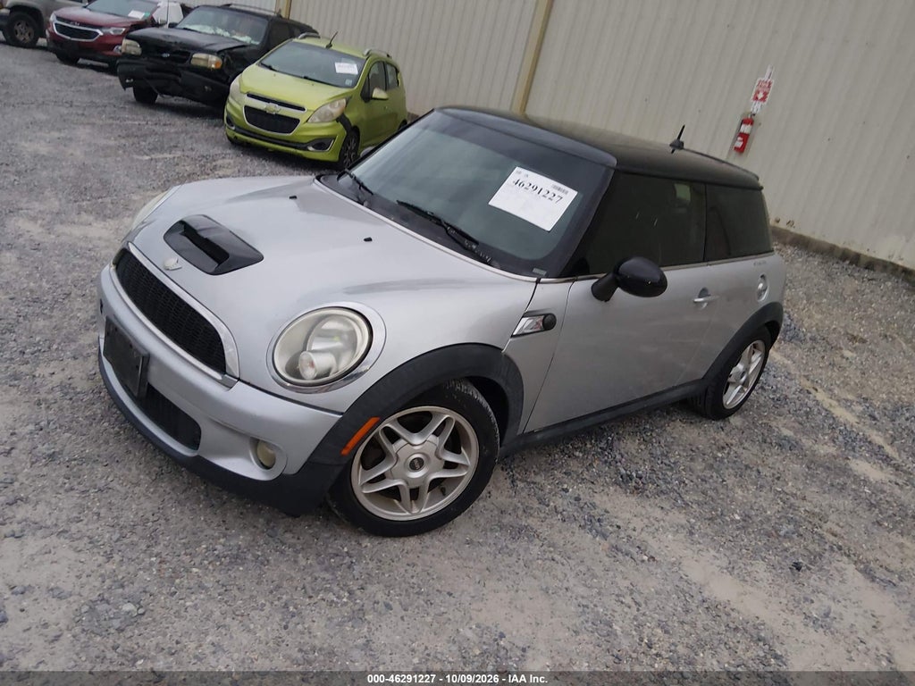 2007 Mini Cooper S photo 2