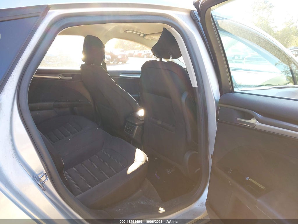 2015 Ford Fusion SE photo 8