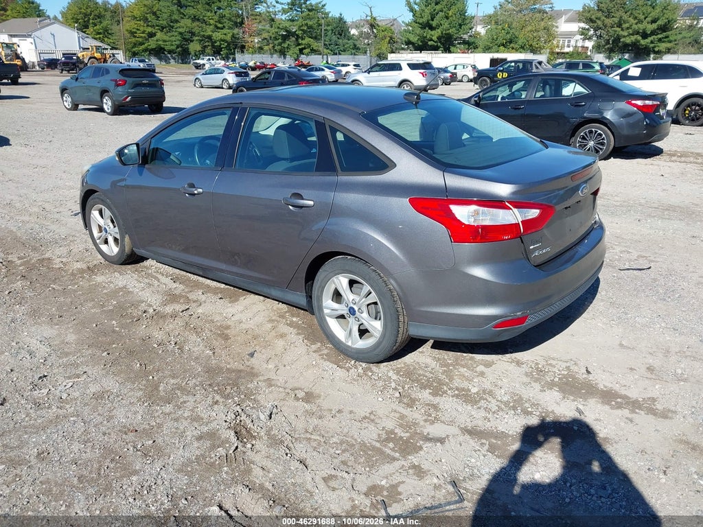 2014 Ford Focus SE photo 3