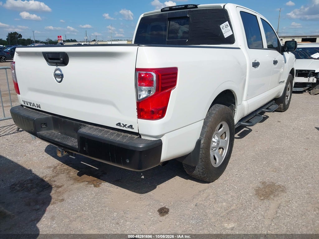 2020 Nissan Titan photo 4