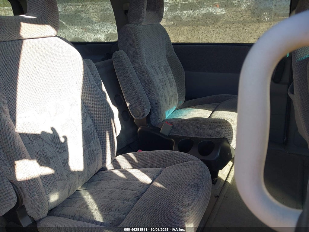 2002 Pontiac Montana M16 W/1SE Pkg. photo 8