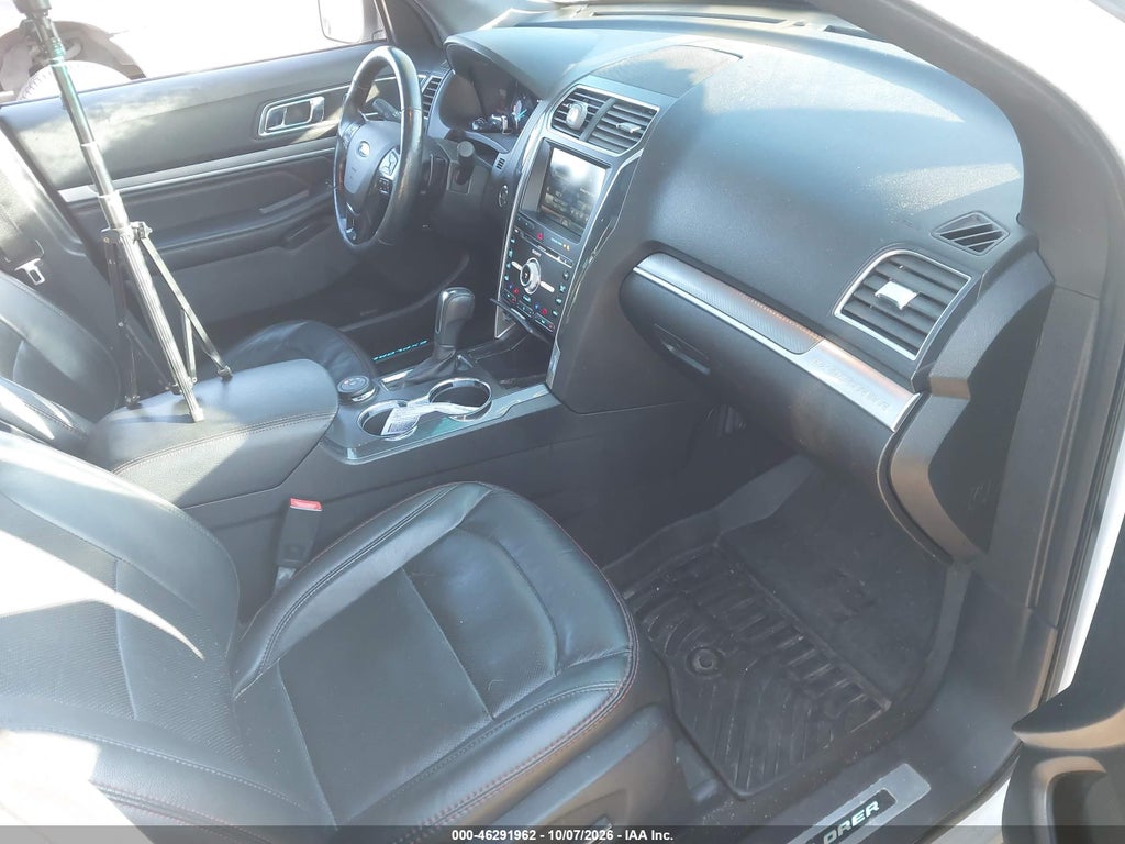 2016 Ford Explorer Sport photo 5