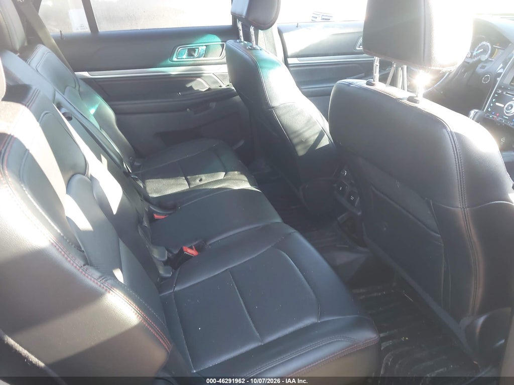 2016 Ford Explorer Sport photo 8