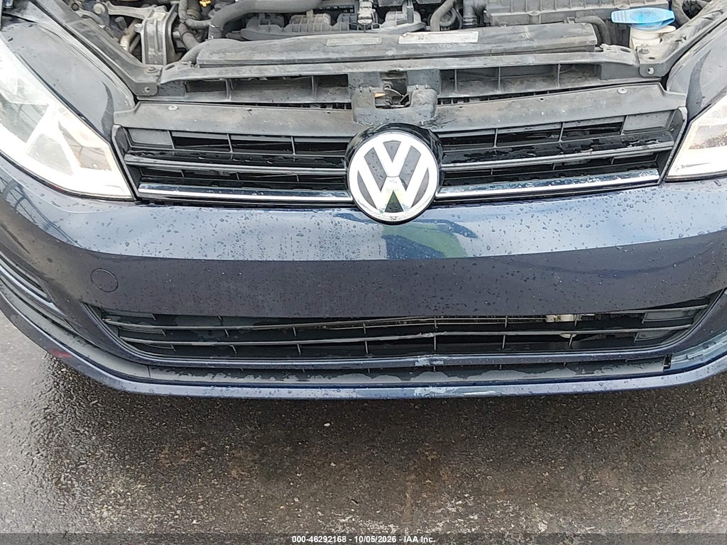 2017 Volkswagen Golf TSI S 4-Door/TSI SE 4-Door/TSI SEL 4-Door/TSI Wolfsburg Edition 4-Door photo 6