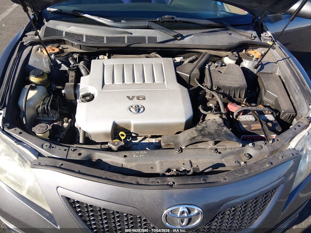 2007 Toyota Camry SE V6 photo 10