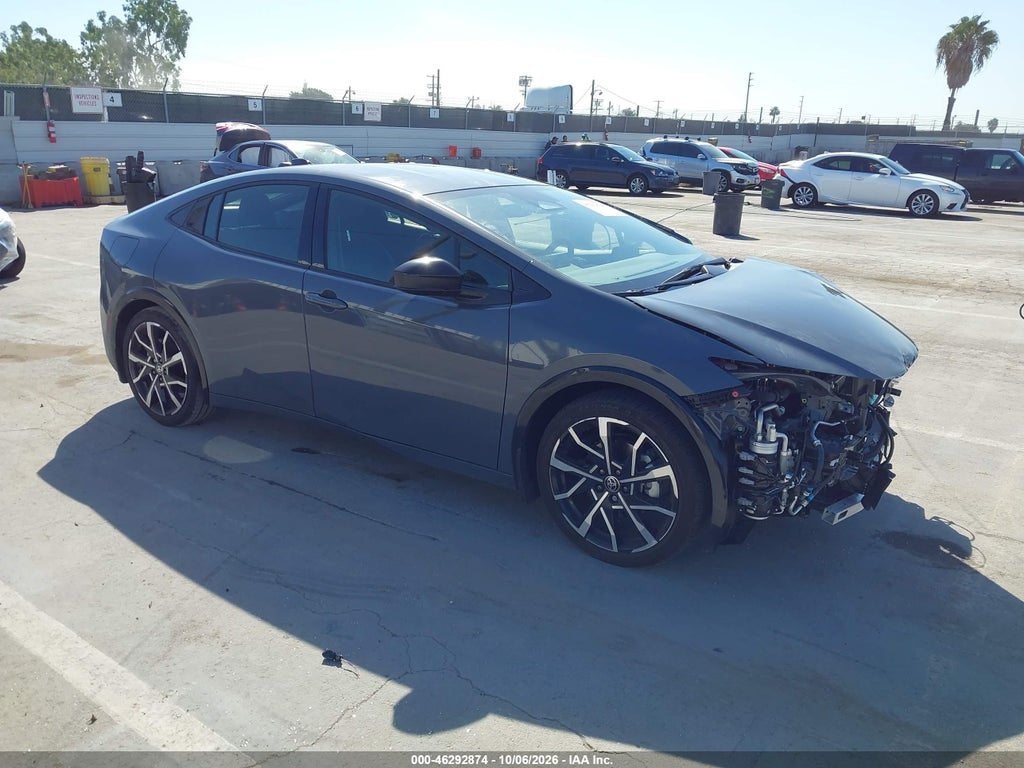 TOYOTA PRIUS PLUG-IN HYBRID 2026