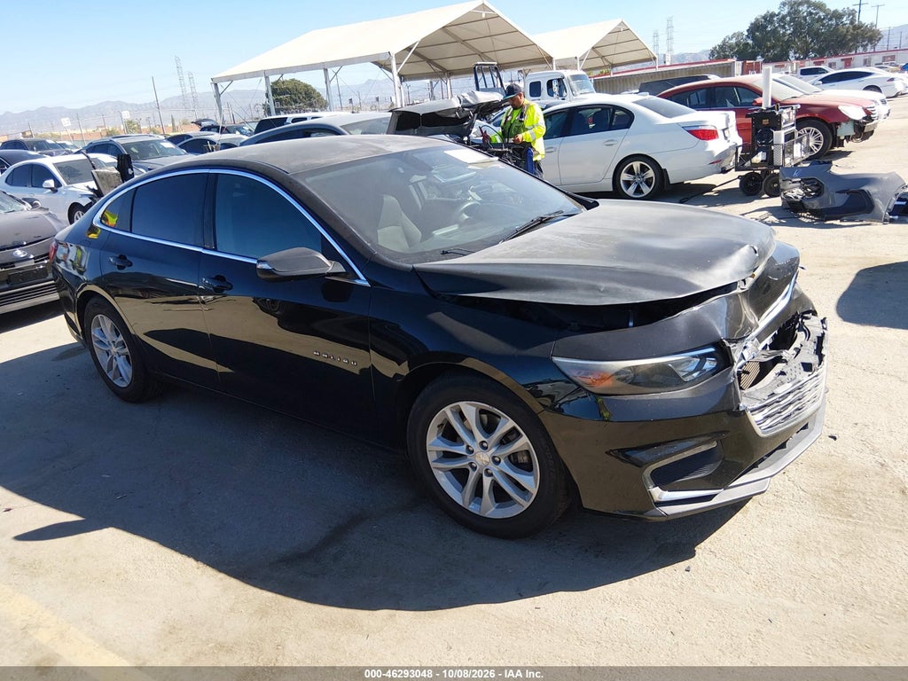 2016 Chevrolet Malibu 1LT photo 1