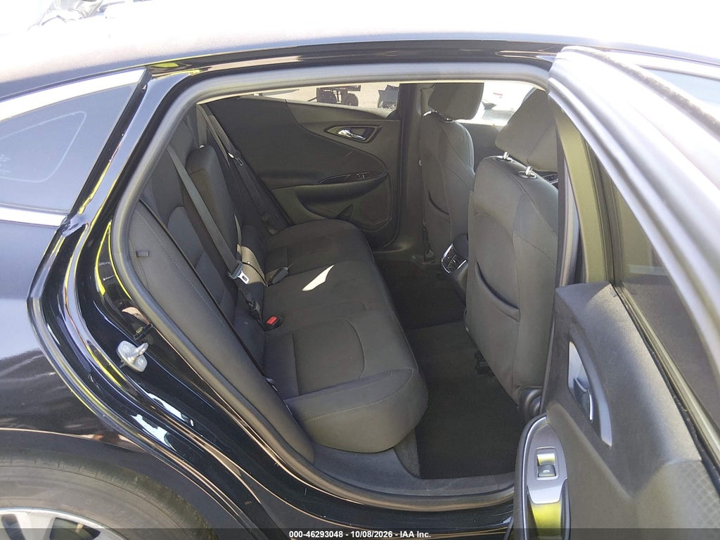 2016 Chevrolet Malibu 1LT photo 8