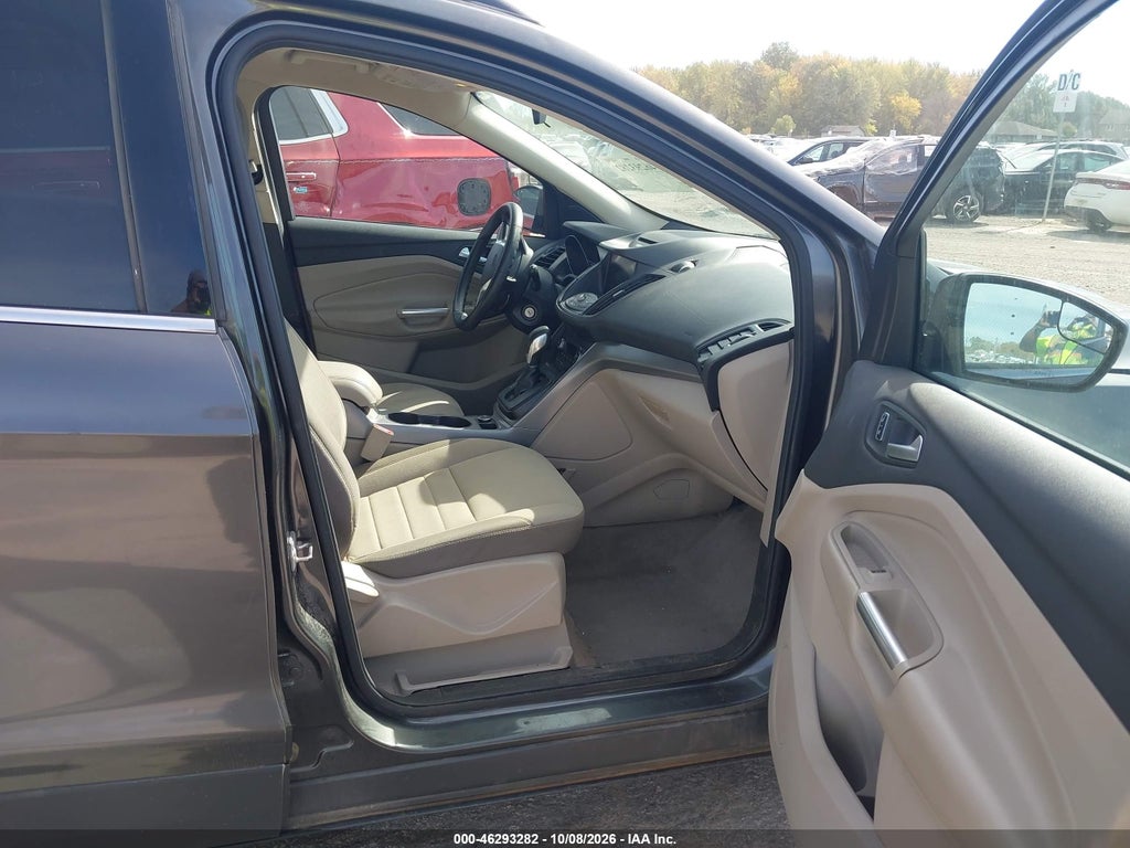 2016 Ford Escape SE photo 5