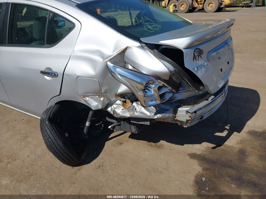2019 Nissan Versa 1.6 SV photo 6