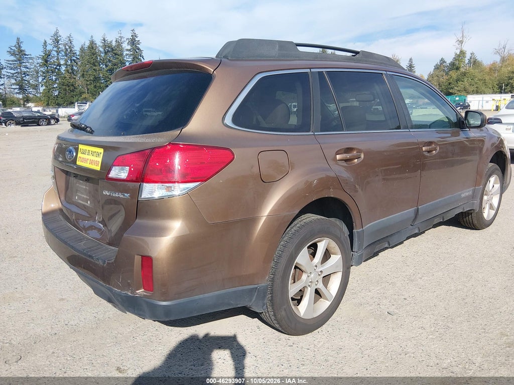 2013 Subaru Outback 2.5I Premium photo 4