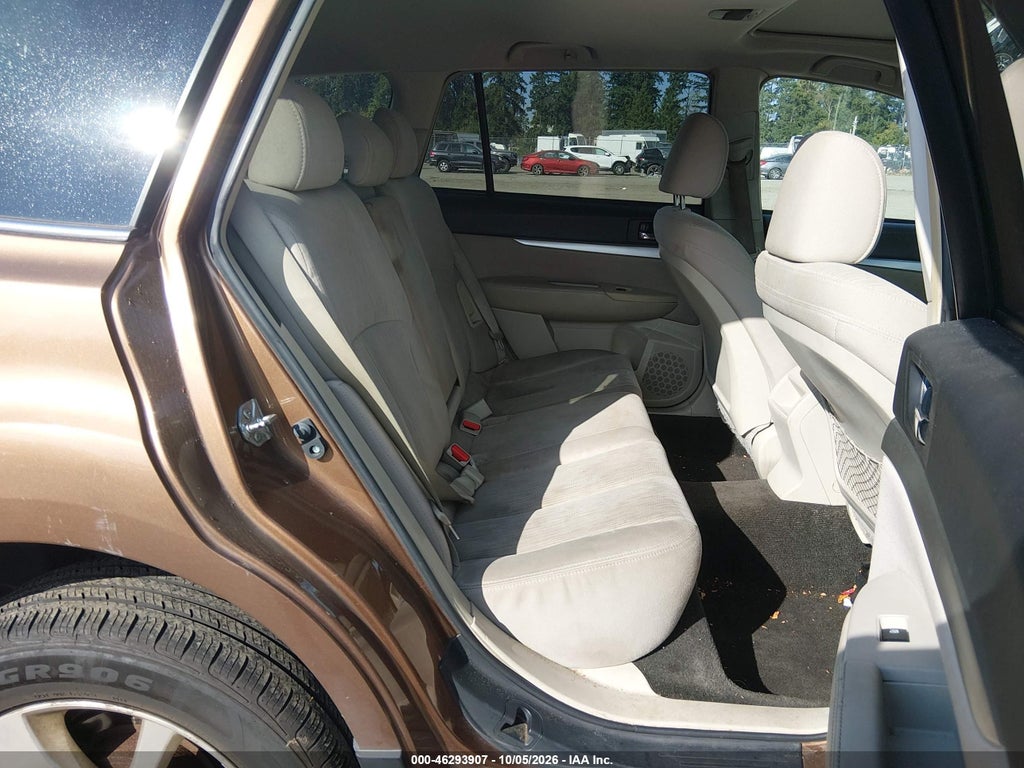 2013 Subaru Outback 2.5I Premium photo 8