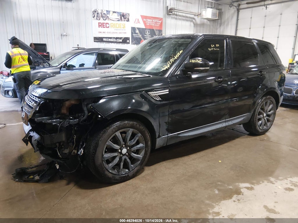 2015 Land Rover Range Rover Sport 3.0L V6 Supercharged HSE photo 2