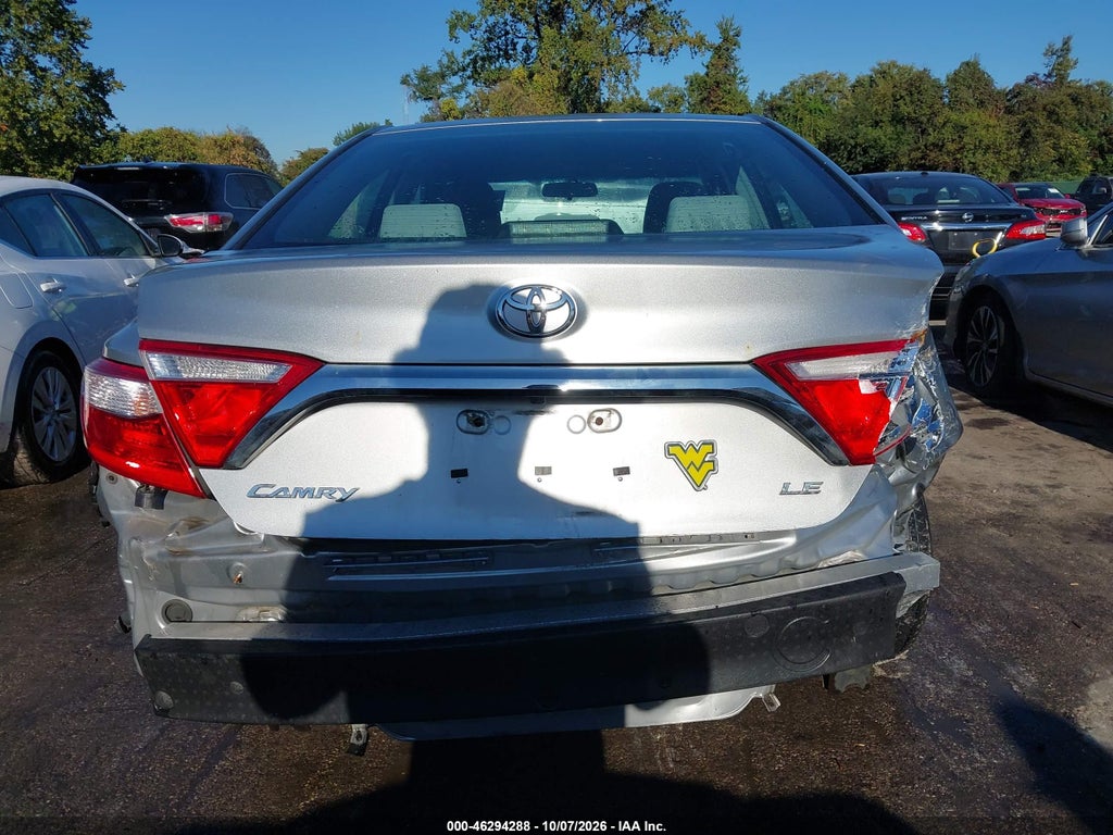 2016 Toyota Camry LE photo 6