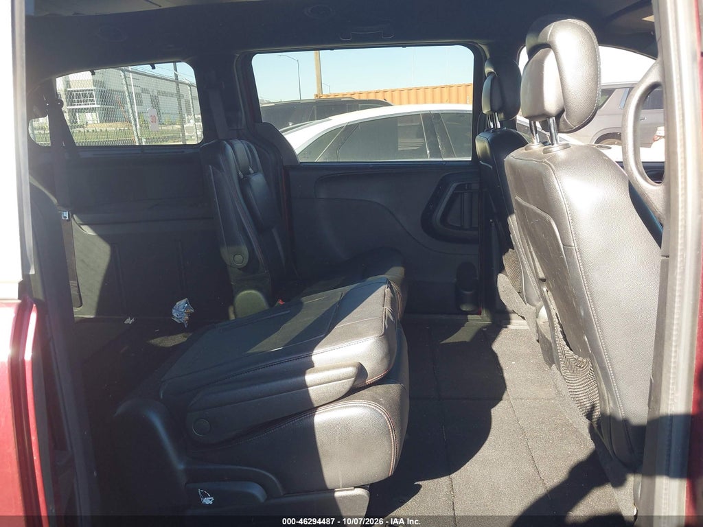 2017 Dodge Grand Caravan GT photo 8