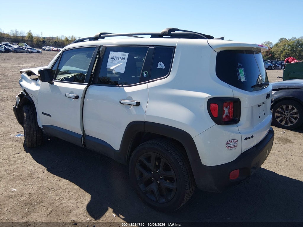 2017 Jeep Renegade Altitude 4X4 photo 3