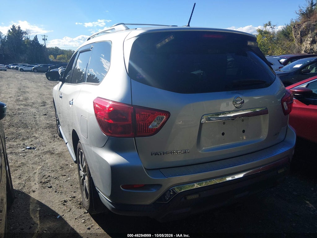 2017 Nissan Pathfinder S photo 3