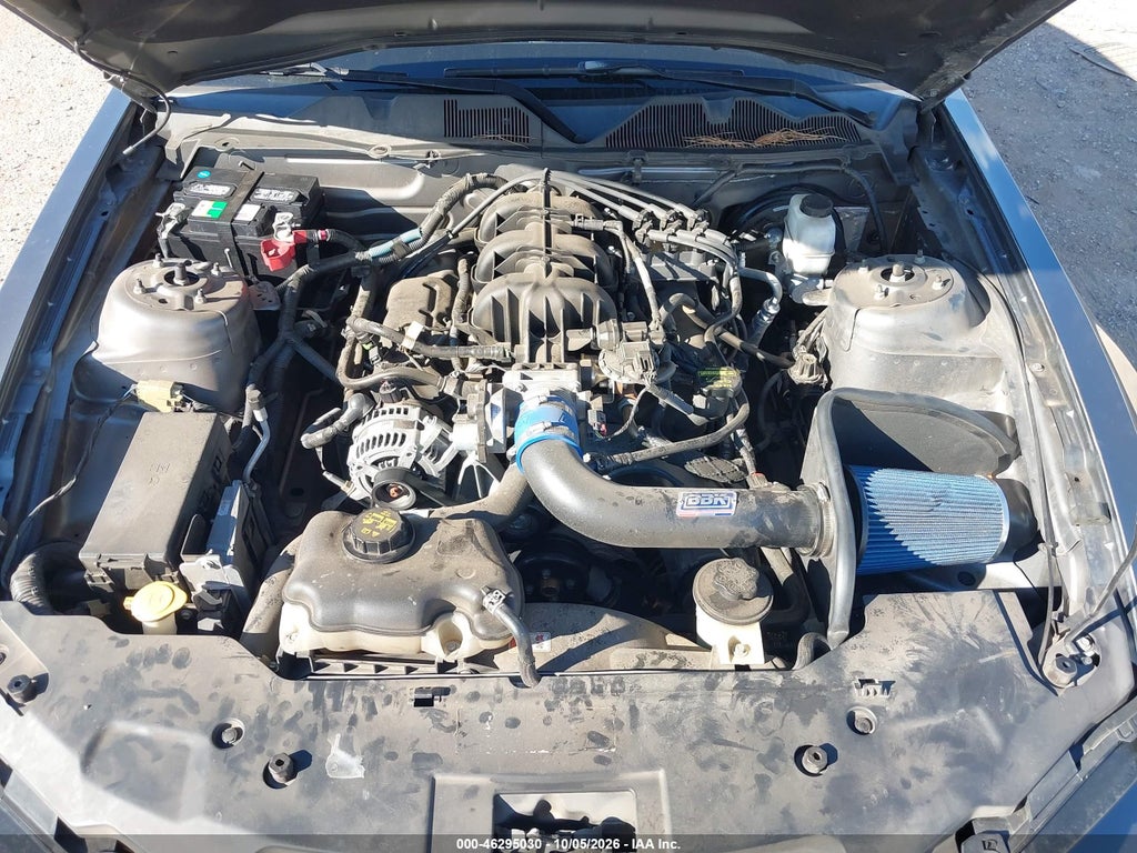 2010 Ford Mustang V6/V6 Premium photo 10
