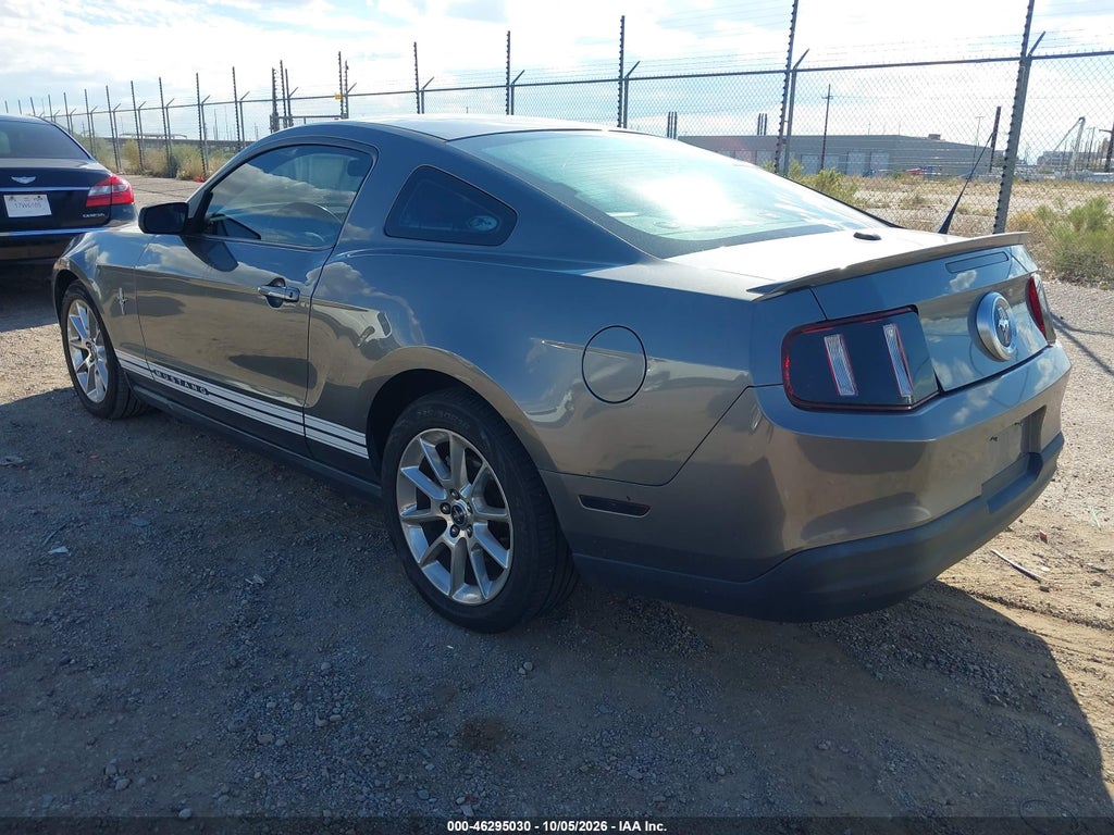 2010 Ford Mustang V6/V6 Premium photo 3